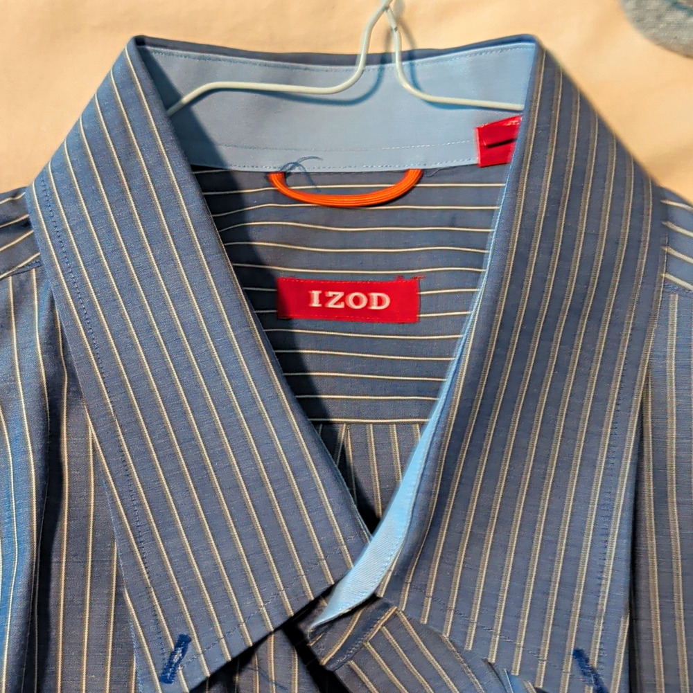 IZOD Men's XL Blue Striped Classic Fit Cotton Non-Iron 34/35 Dress Shirt